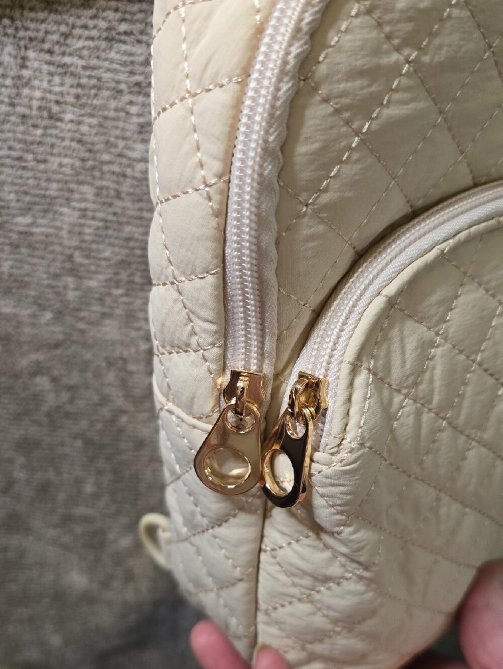 Universal Thread Quilted Cream Crossbody Sling Bag - Picture 4 of 7